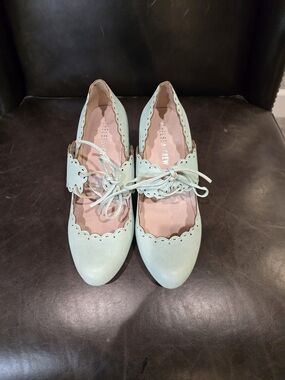 Chelsea Crew Mint Scalloped Leather Mary Jane Heels